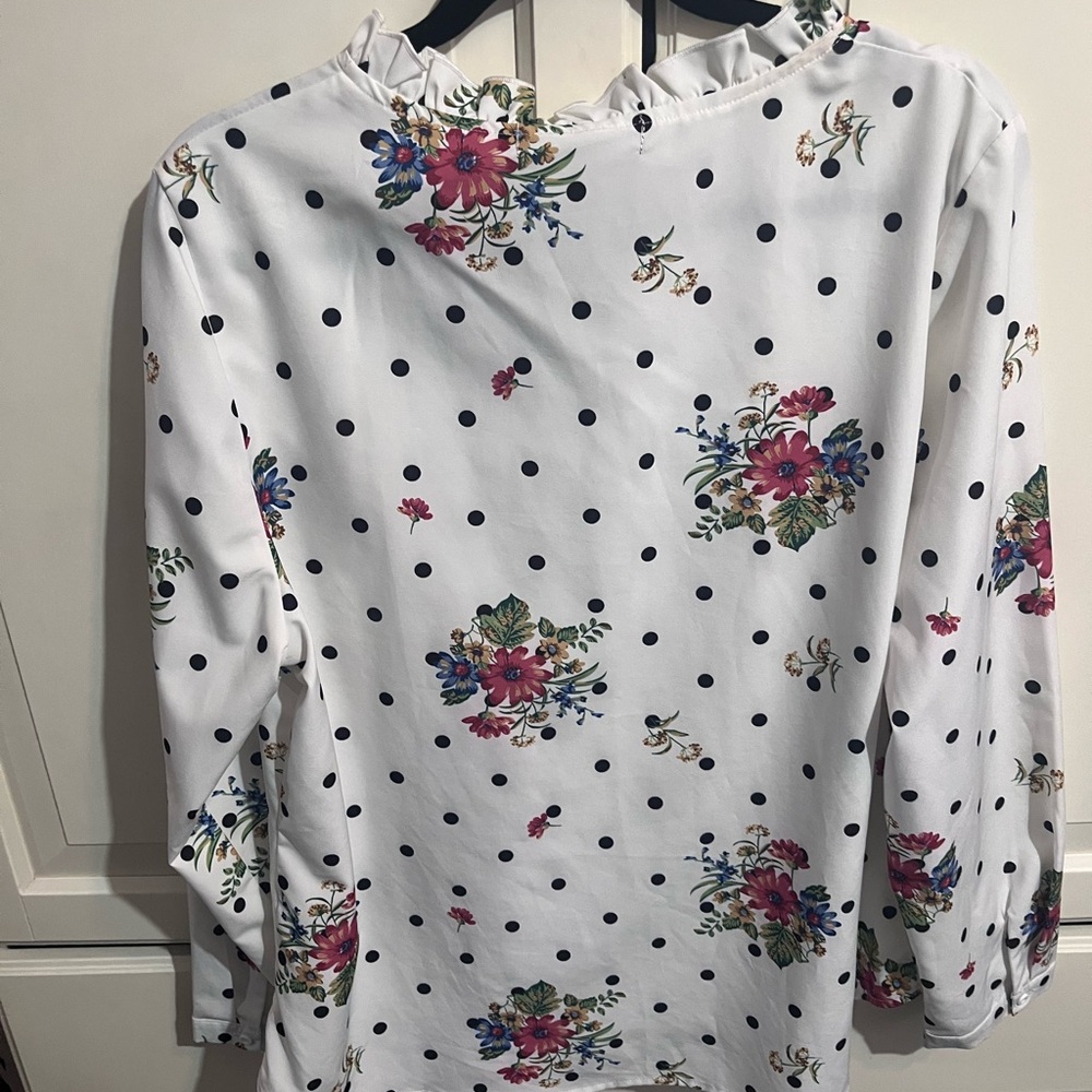 Floral Polka Dot Blouse - Picture 3 of 4